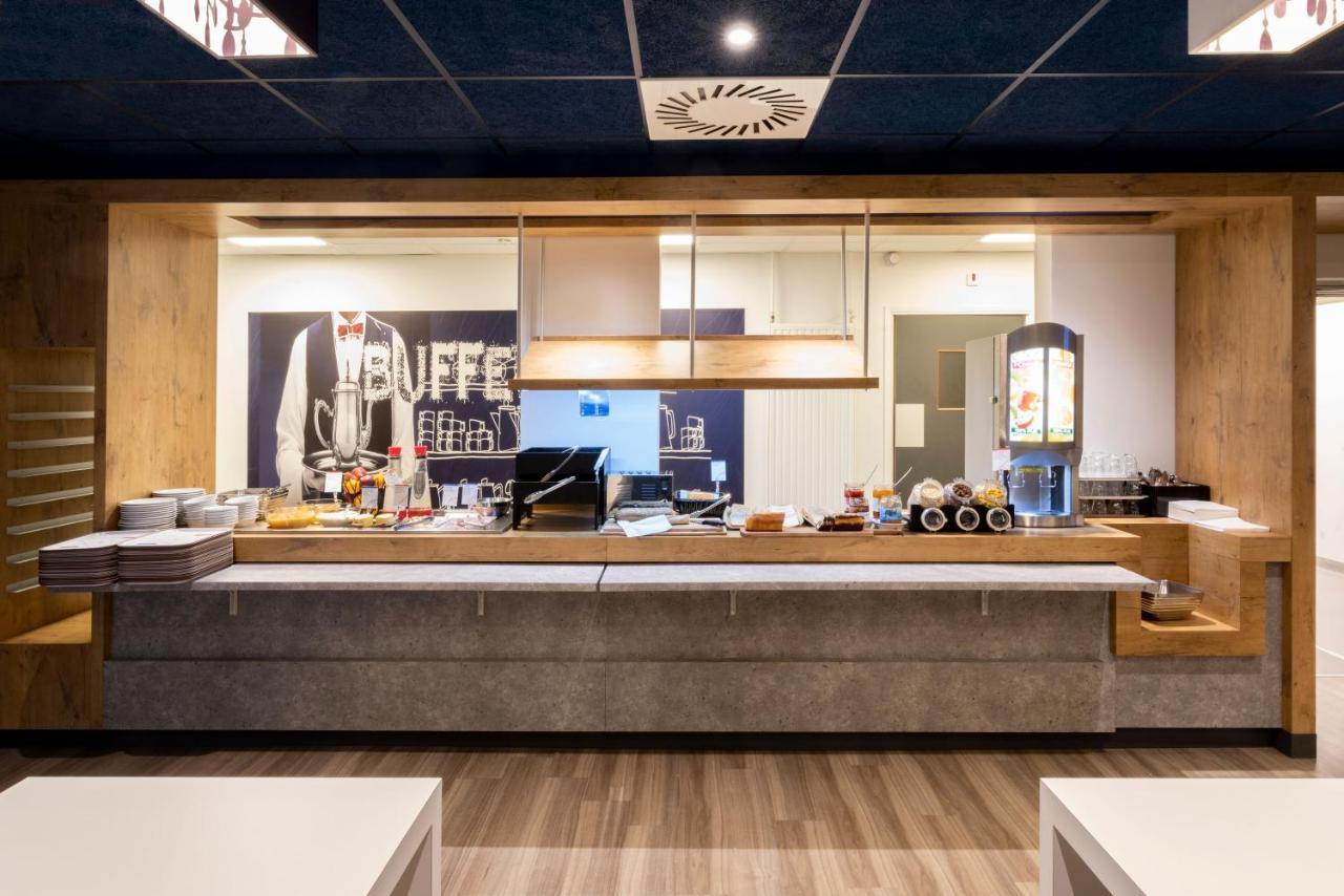 Ibis Budget Saint-Etienne Centre Gare Chateaucreux Zewnętrze zdjęcie